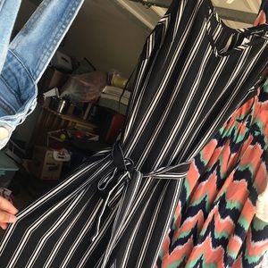 Cute trendy black+white stripped jumper